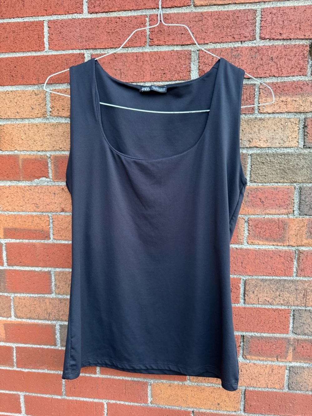 Zara Black Sleeveless Stretch Tank Top Minimalist Scoop Neck Size Large